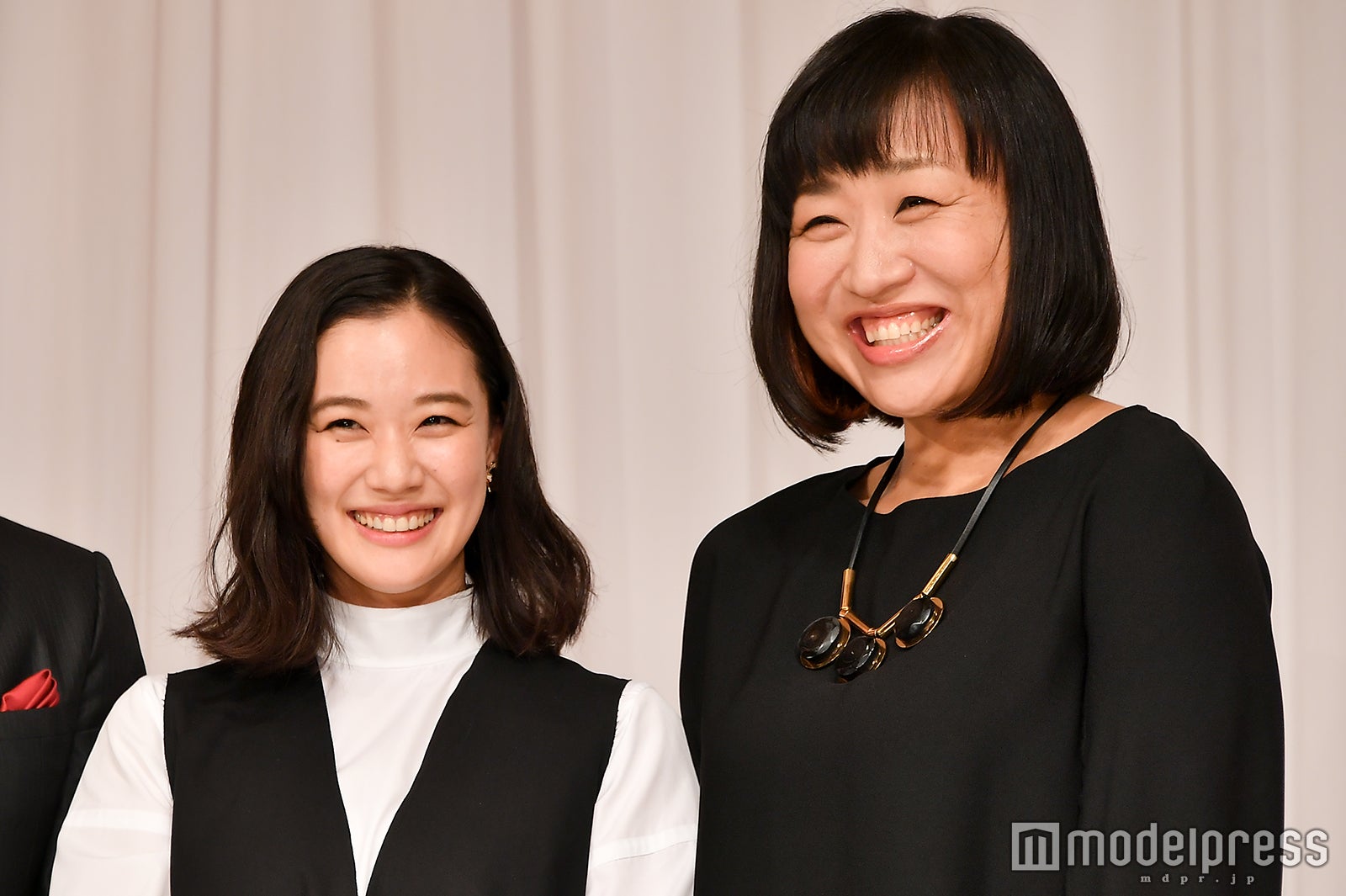 蒼井優、山崎静代（C）モデルプレス