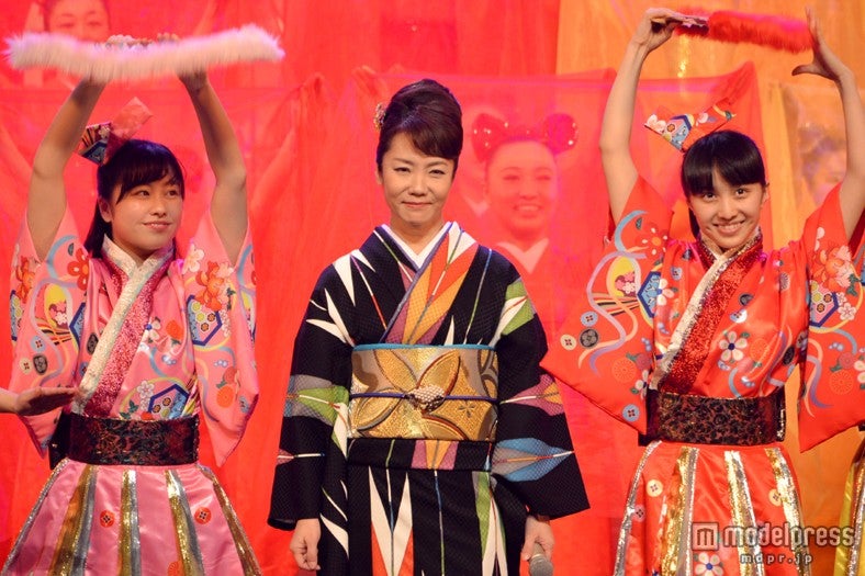 「第64回NHK紅白歌合戦」のリハーサルに登場した（左より）佐々木彩夏、香西かおり、百田夏菜子
