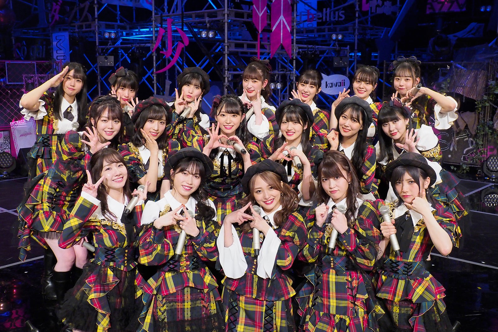 AKB48・モー娘。・ももクロ、10年ぶり同じステージに　7グループ68人が集結
