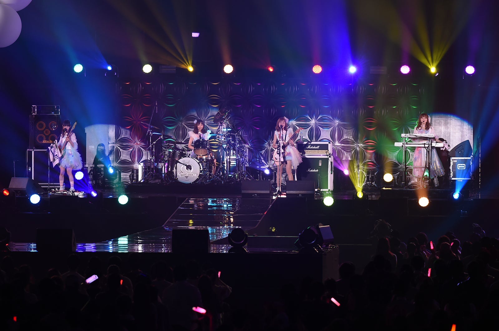 SILENT SIREN （画像提供：TBS）